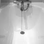 1677795929drains-tub